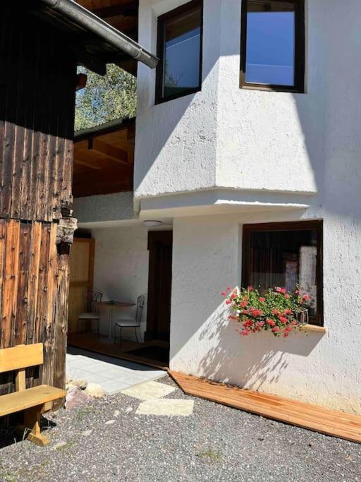 Haus Alberto - Haus Mit 2 Ferienwohnungen Ötztal-Bahnhof Extérieur photo