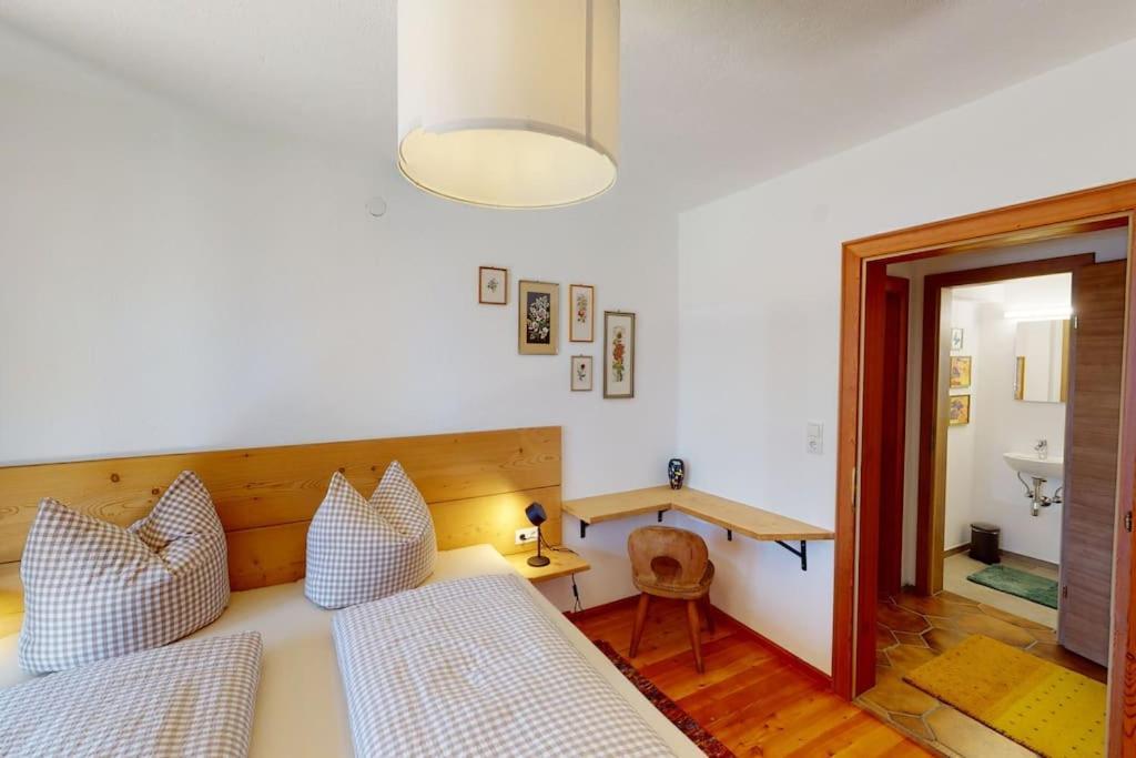 Haus Alberto - Haus Mit 2 Ferienwohnungen Ötztal-Bahnhof Extérieur photo